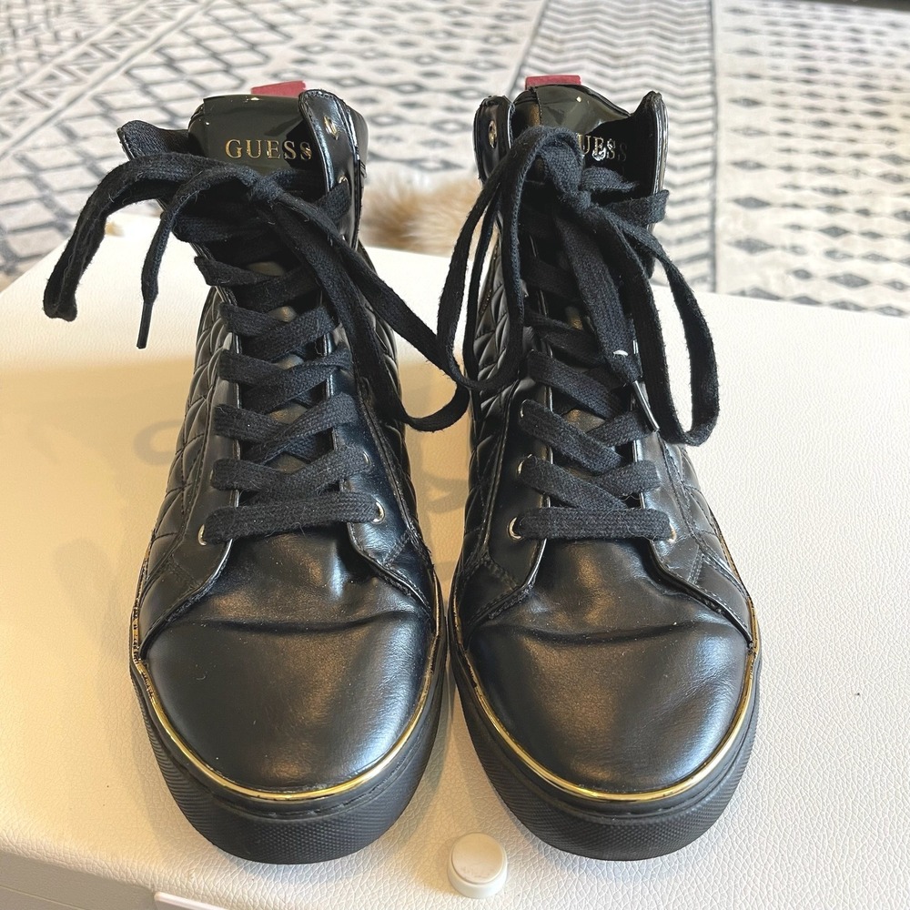 Guess GMMELO Mens Black Quilted High Top Sneakers Gold Trim Red Sole Size 9